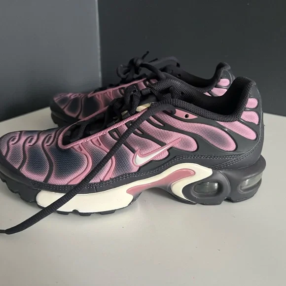 Nike Air Max PLUS - Picture 3 of 4